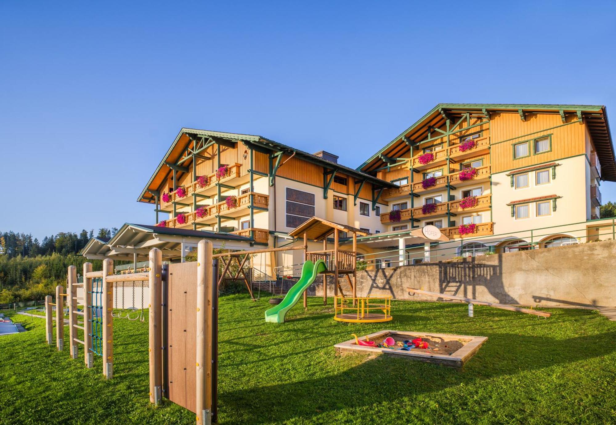 Ferienhotel Hofer Superior Strass im Attergau Dış mekan fotoğraf