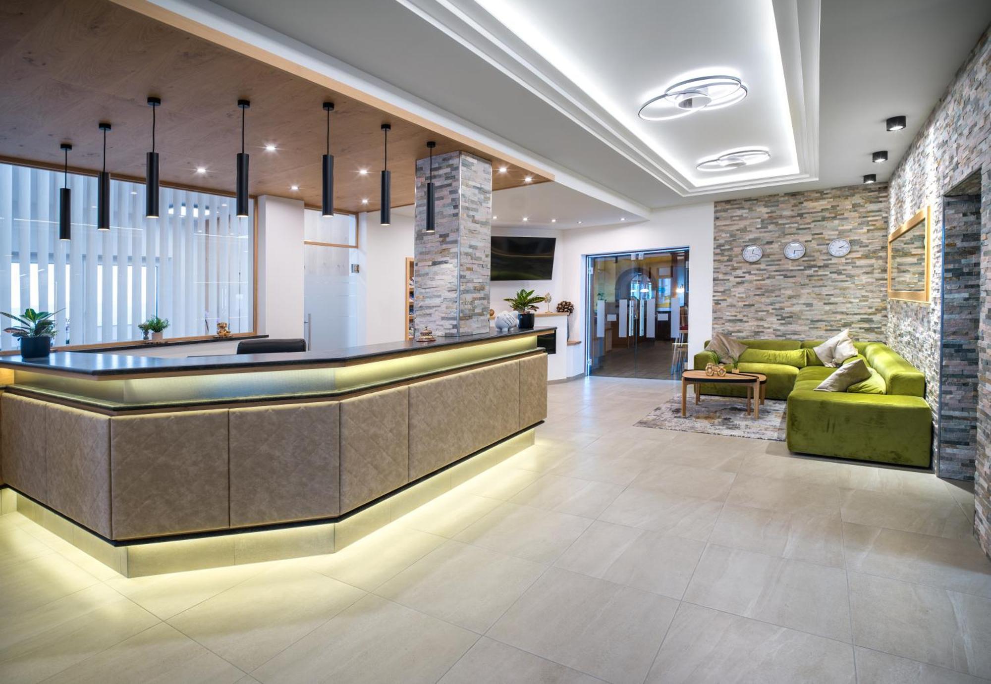 Ferienhotel Hofer Superior Strass im Attergau Dış mekan fotoğraf