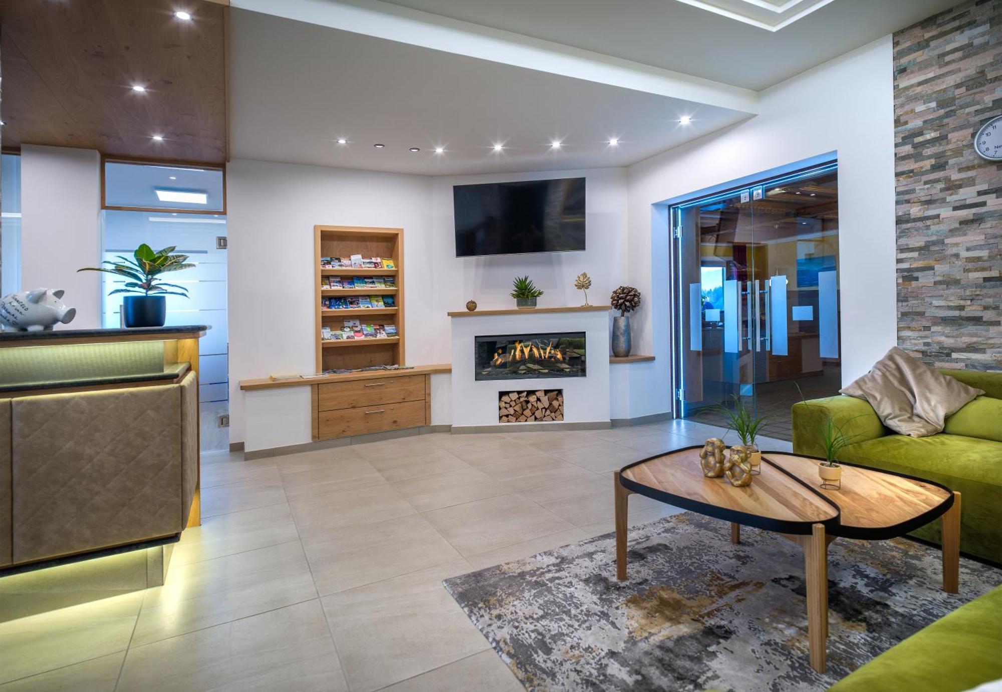 Ferienhotel Hofer Superior Strass im Attergau Dış mekan fotoğraf